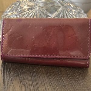 LV VERNIS KEYHOLDER